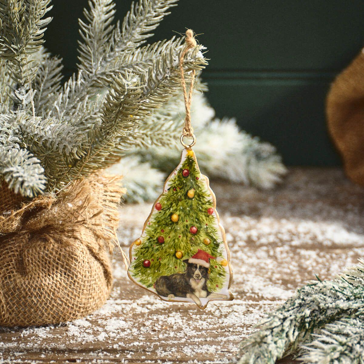 Christmas metal shaped tree hanger with Collie